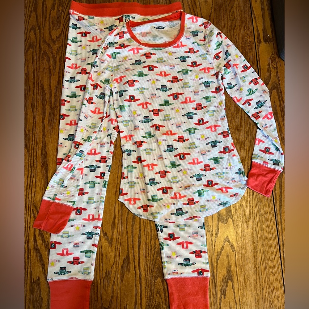 Juniors Old Navy ugly sweater pajama set.